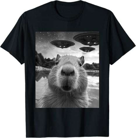 Funny Graphic Capybara Selfie T-Shirt